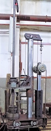 Устройство для спуска труб под давлением СПШ-3 (132.00.000)