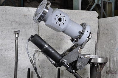 Натаскиватель шарнирный для наведения запорной компоновки на фланец крестовины  230х21/35  НШГ-230х21/35 с рамой (130.00.000)