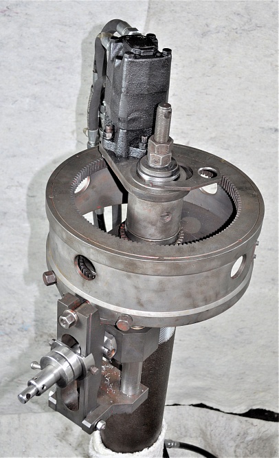 Устройство для нарезания резьбы на обсадных трубах 140-178 УНР-7 (074.00.000)