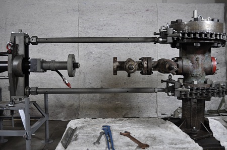 Установка для смены боковых задвижек под давлением  УСЗД-Г-50/65х21 (120.00.000)