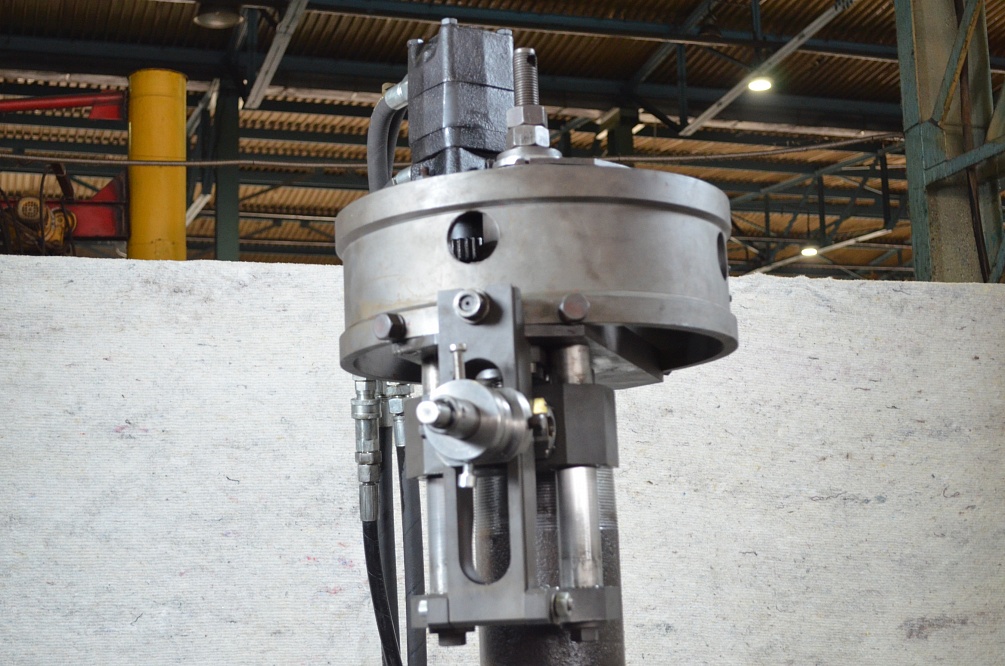 Устройство для нарезания резьбы на обсадных трубах 140-178 УНР-7 (074.00.000)