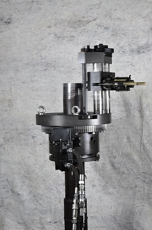 Устройство для нарезания резьбы на обсадных трубах 140-245 УНР-8 МЮ (145.00.000)