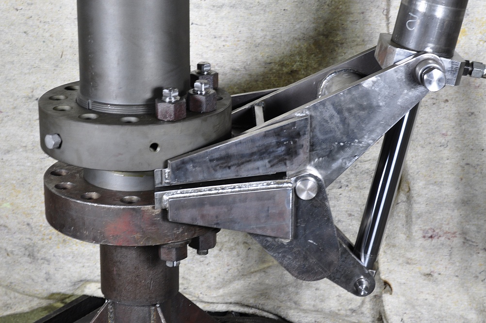 Натаскиватель шарнирный для наведения запорной компоновки на фланец крестовины 180х32 (156х32)НШГ-180х32 (156х32) (060.00.000)